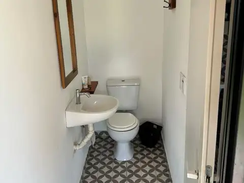 Casa en Alquiler con 3 cocheras