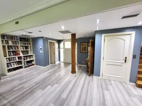 Casa 6 ambientes con 5 baños