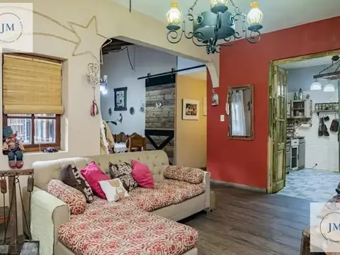 Casa en Venta con 1 cochera