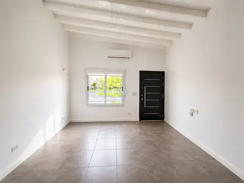 Casa en Alquiler de 3 dormitorios