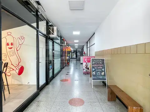 Local en Venta en Olivos Vias/Rio, USD 62.000