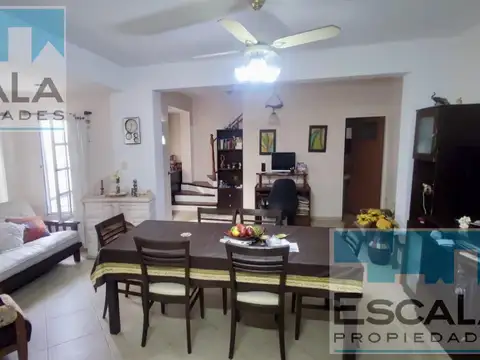 CASA DE 2 DORMITORIOS CON GALPON EN ALQUILER - BARRIO INDUSTRIAL