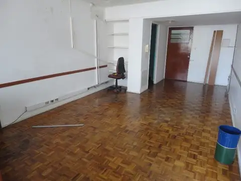 Oficina 2 ambientes con 1 baño
