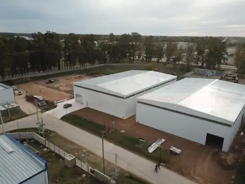 NAVE INDUSTRIAL DE 1.750 M² EN EL PIM 2, MORENO