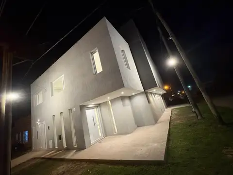 Dúplex en venta - 3 Dormitorios 2 Baños - Necochea