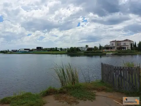 Puertos Muelles, Escobar