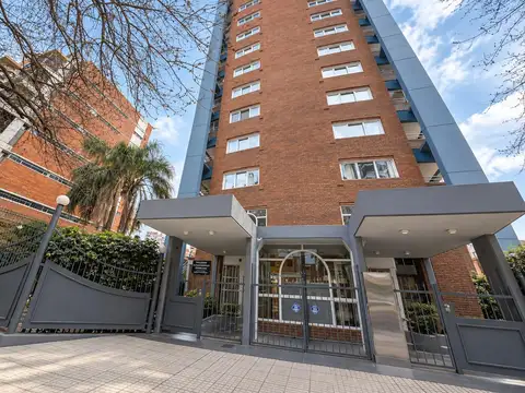 Montevideo al 2400