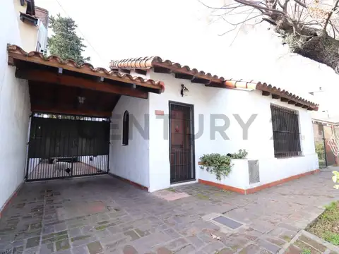 Excelente casa en Boulogne con dos viviendas.