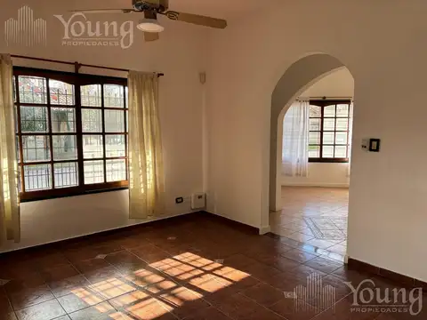 Casa en  Barrio Parque Bernal