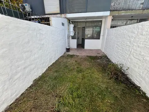 Dúplex en alquiler c/ cochera en José C. Paz