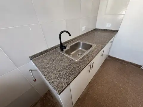 Casa en Alquiler con 1 cochera