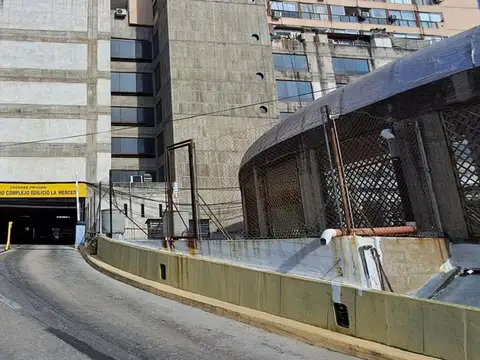 Av. Emilio Olmos 100