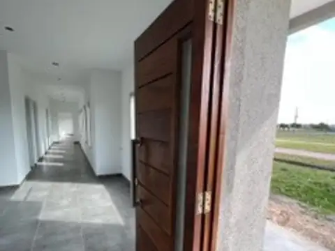 Casa en Venta en Fincas de San Vicente, USD 229.000