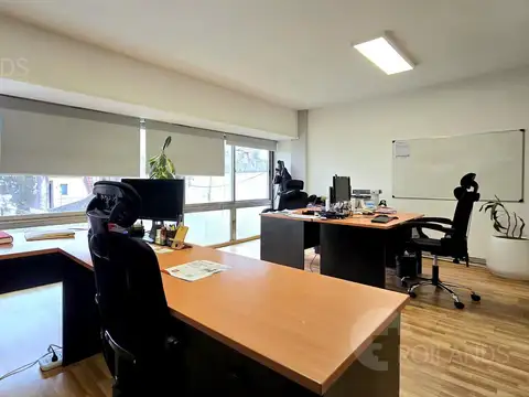 Amplia oficina en microcentro