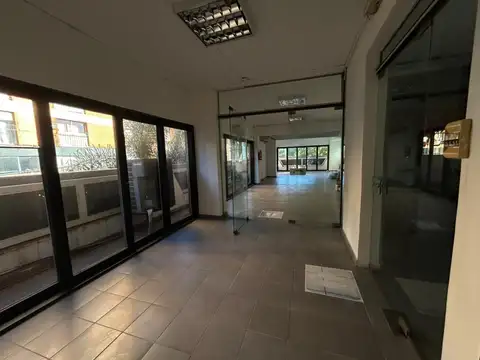 ALQUILER | OFICINA EN MICROCENTRO – ESQUINA COLÓN Y BOLÍVAR