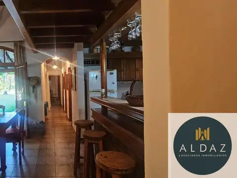 Casa 4 ambientes con 2 baños