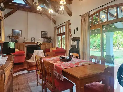 Casa en venta c/ cochera en Barrio privado Pago Chico