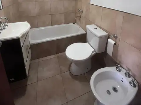 MONOAMBIENTE CON COCHERA- Leguizamón al 1010Bis - Arroyito