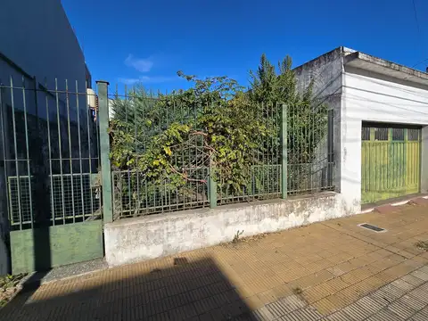 Casa con local en Venta en Villa Bonich, San Martin