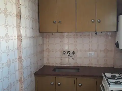 Departamento der 2 ambientes. con balcon al frente.