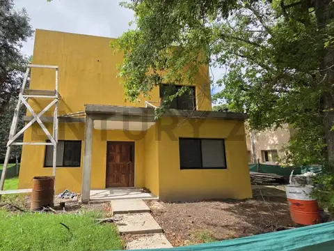 Casa 5 ambientes con 3 baños