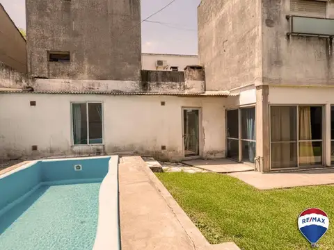 Casa en VENTA en La Plata con pileta