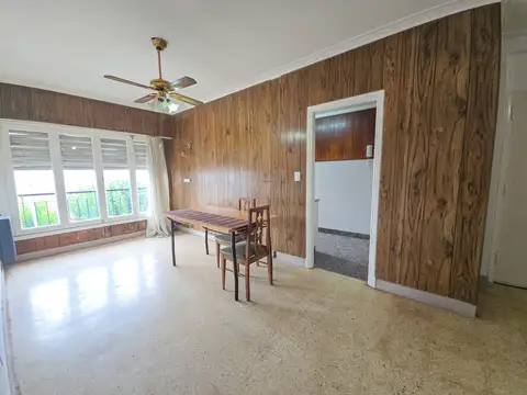 Departamento 3 amb. a la calle - Cerrito y Av. J. B. Justo