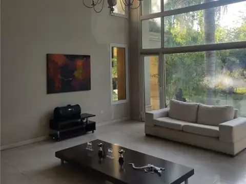Lindisima casa en San Carlos C.C.
