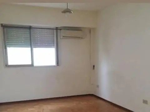 Alem 100, Piso 10