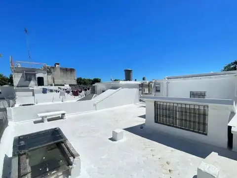 VENTA APTO 2D ALTILLO Y AZOTEA LA COMERCIAL