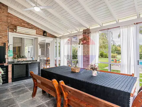 CASA EN VENTA EN ABRIL CLUB DE CAMPO