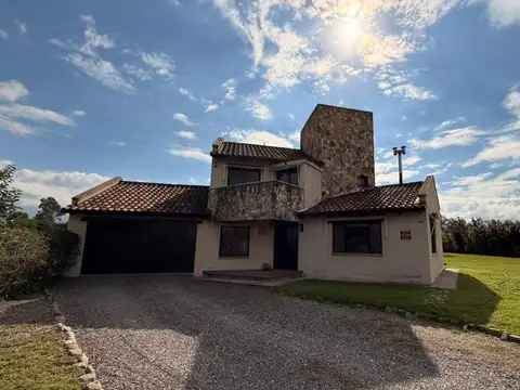 Casa en Venta en La Silleta, USD 200.000