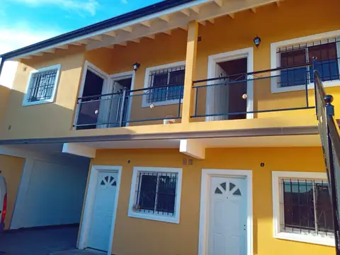 ALQUILER Dpto 2 Ambientes con pequeño patio.