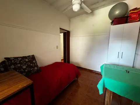 VENTA CASA 3 AMB C/PATIO APTO CREDITO S. F. SOLANO