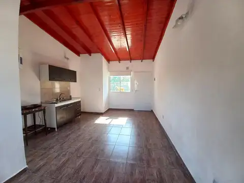 Departamento en Alquiler en Jose Leon Suarez, $ 350.000