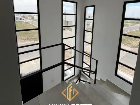 DUPLEX EN ESQUINA EN VENTA EN DOCTA, 2 DORMITORIOS