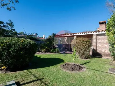 Casa 7 ambientes con 3 baños