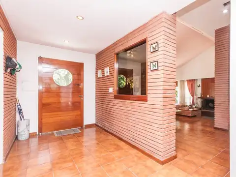 VENTA CASA DE 5 AMBIENTES EN COUNTRY EL PARAISO