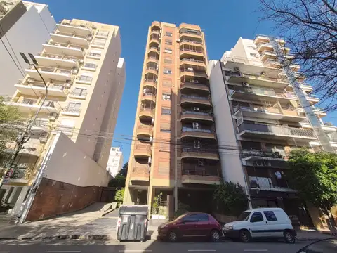 Departamento en Torre Al Contrafrente con Sol de La Mañana