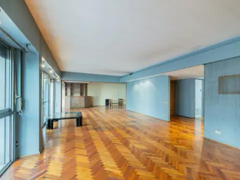 Venta Recoleta Departamento 5 Ambientes Dependencia Cochera