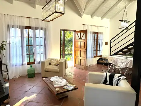 VENTA/PERMUTA-Casa3 dormitorios con piscina- Ibarlucea