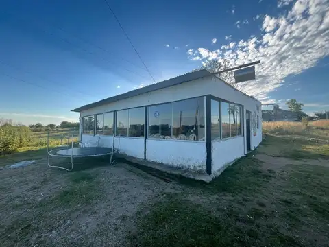 Camino a La Macana, a 2000 metros de Ruta Nacional N° 5 1200