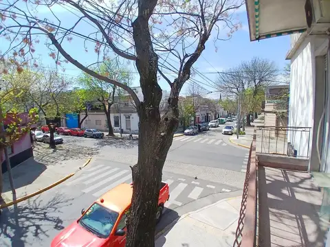 Portela 600, Piso 1°