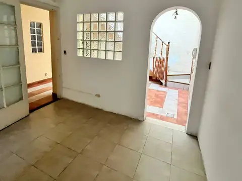 Depto Tipo Casa 5 ambientes con 2 baños