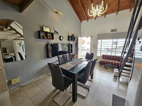 Depto Tipo Casa 3 ambientes con 1 baño
