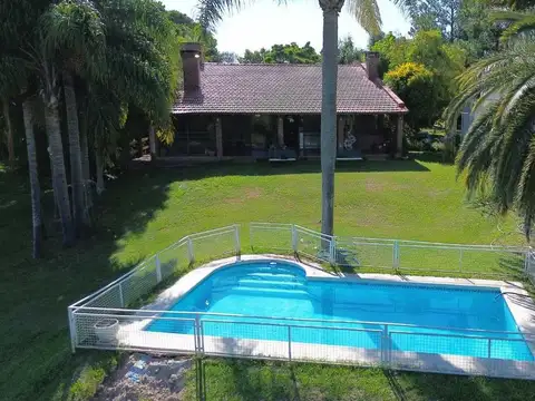 Casa 6 ambientes con 2 baños