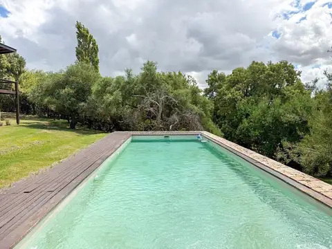 Casa en Venta con 4 cocheras