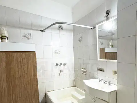 Venta Monoambiente en 1 Piso por Escalera en Floresta
