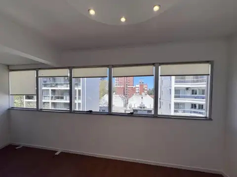 Oficina en Venta en Nuestra Señora De Lourdes, USD 152.000