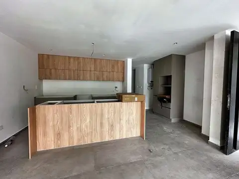 Duplex 2 dormitorios a estrenar con patio y cochera, Manantiales